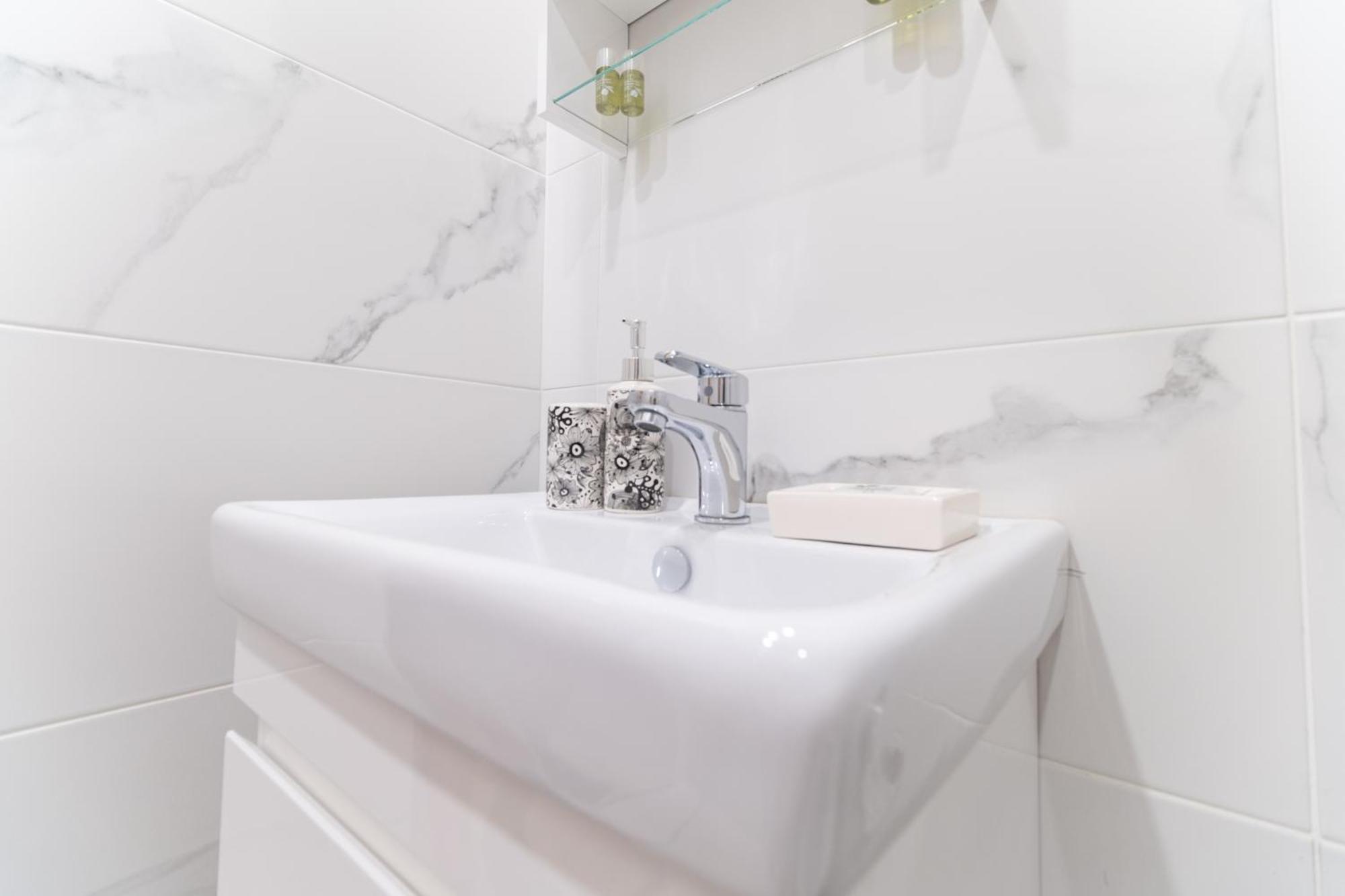 Heart Of The City 2-Bedroom Apartment Plovdiv Ngoại thất bức ảnh